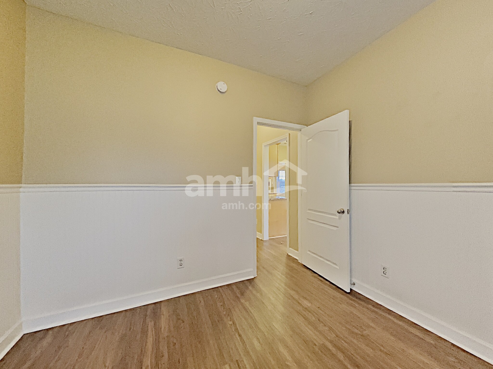 Building Photo - 711 Riata Ct