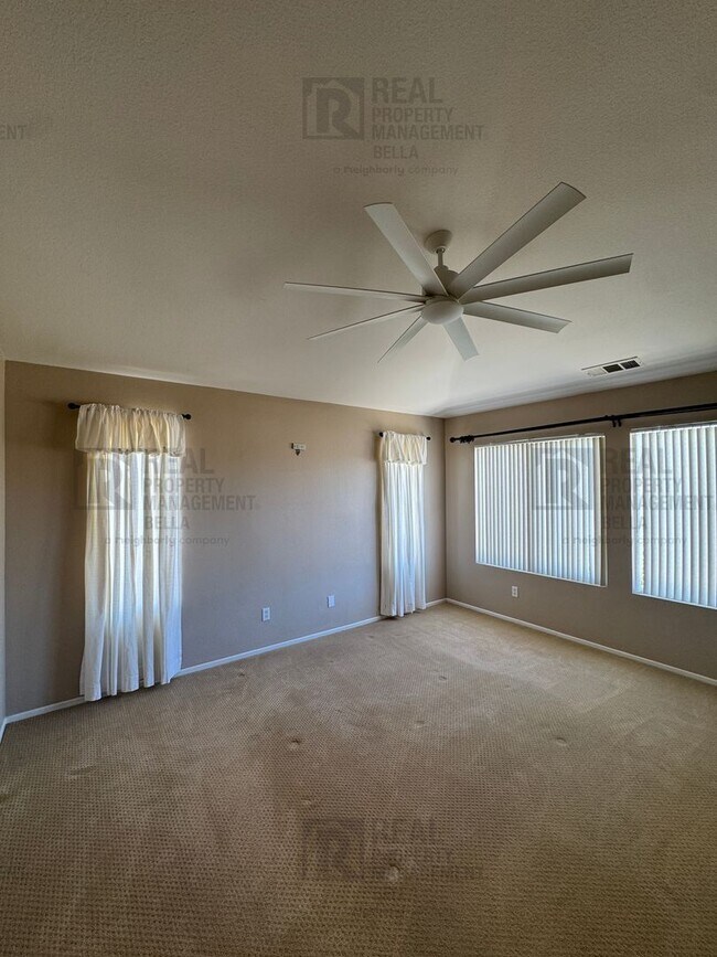 Building Photo - 756 Conlon Dr