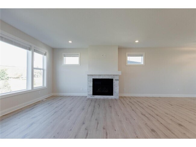 Building Photo - 10226 Arrowwood Path