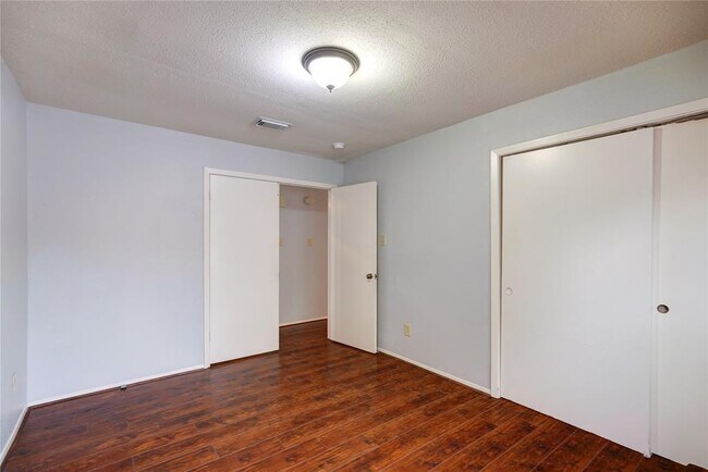 Building Photo - 2711 Grants Lake Blvd