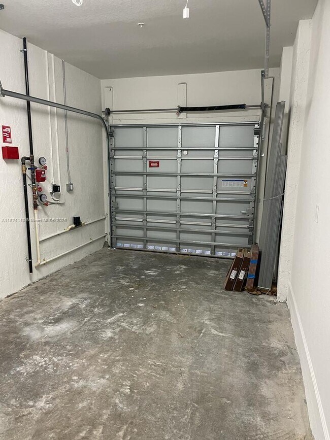 Building Photo - 275 SW 159th Terrace
