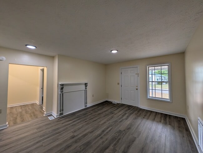 Building Photo - 84 Womack Ave