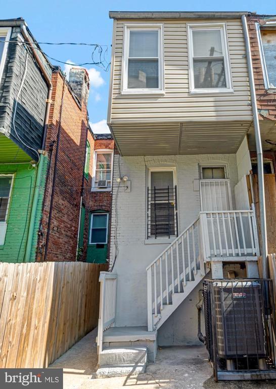 Building Photo - 521 E 23rd St