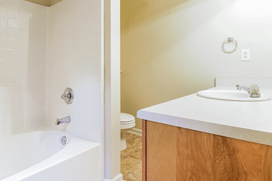 Building Photo - 4671 Tradewinds Ct