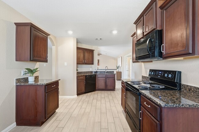 Building Photo - 1001 Strawberry Ridge Dr