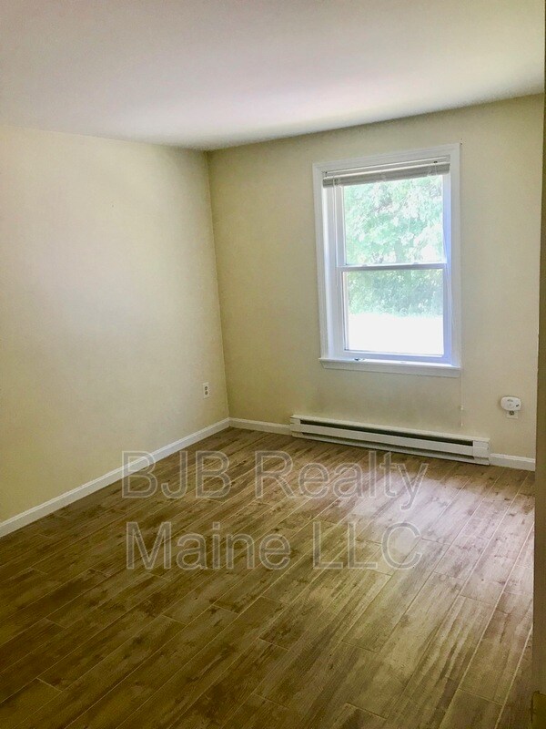 27 Hoyt St 27 Hoyt St South Portland ME 04106 Apartment Finder