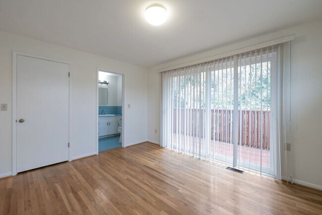 Building Photo - Seward Park