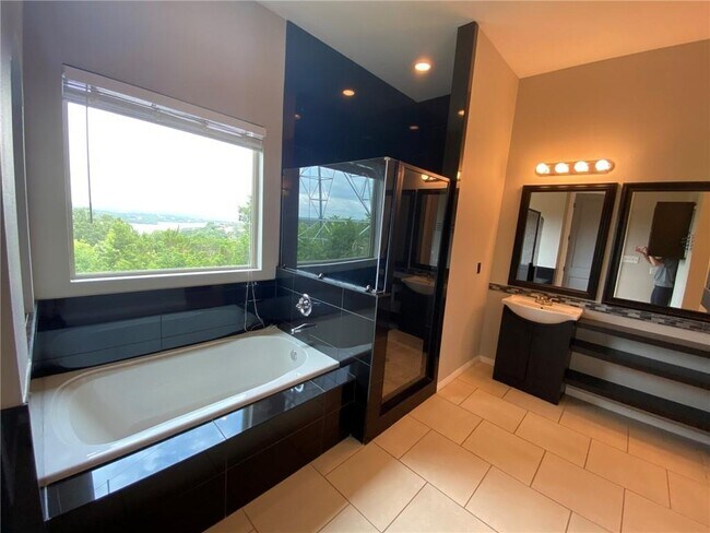 Building Photo - 204 Spellbrook Ln