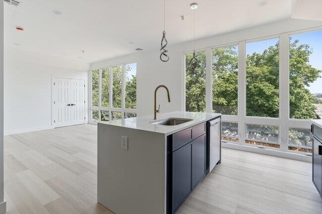 Building Photo - 330 Washington Ave