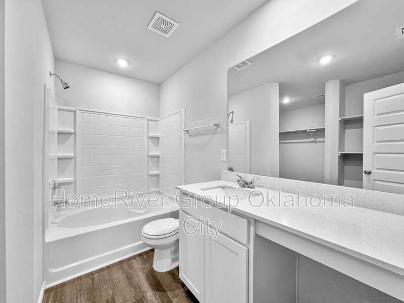 Building Photo - 6116 Holm Oak Rd