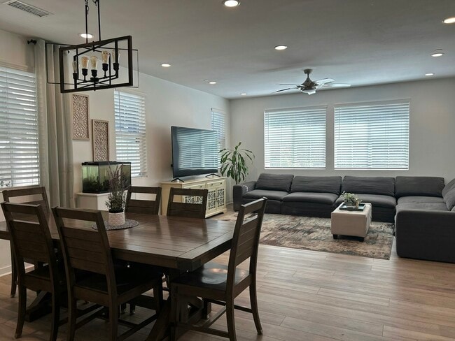 Building Photo - 9020 Hightail Dr