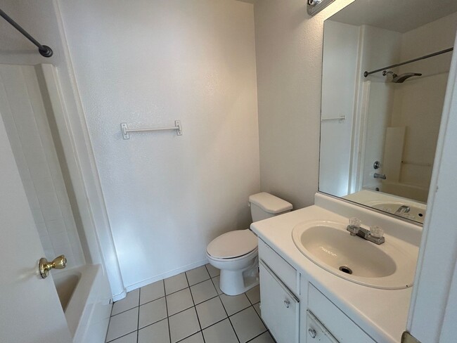 Building Photo - 5521 Ramirez St