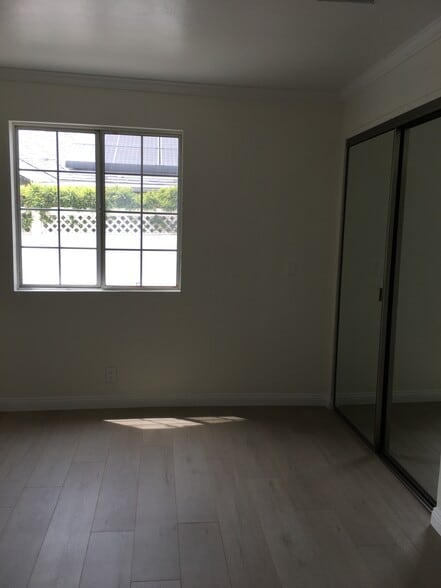 Building Photo - 5329 Fountain Ave