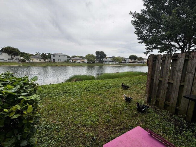 Building Photo - 2819 SE 1st Dr