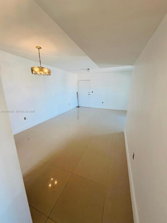 Building Photo - 2046 W Flagler St