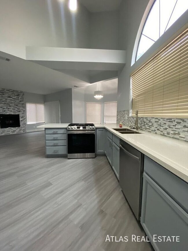 Building Photo - 1916 Old Mill Ln