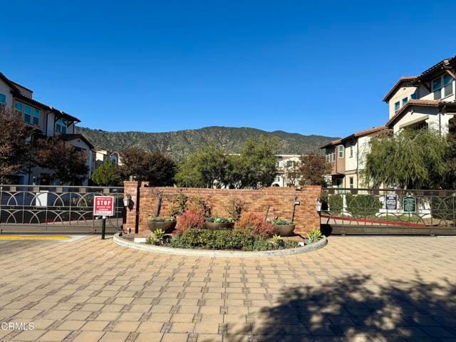 Primary Photo - 629 W Foothill Blvd