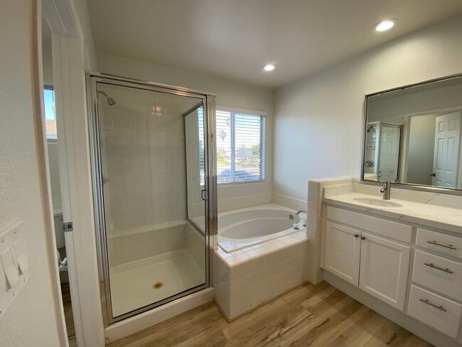 Building Photo - Beautiful Remodeled Home in Carlsbad Village!