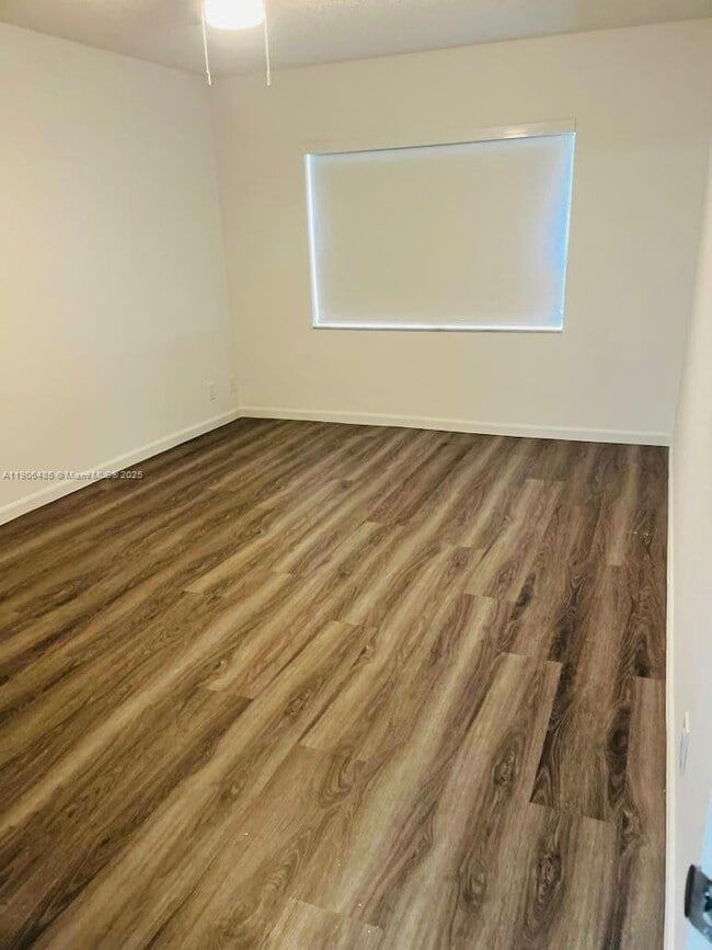 Building Photo - 8290 Lake Dr