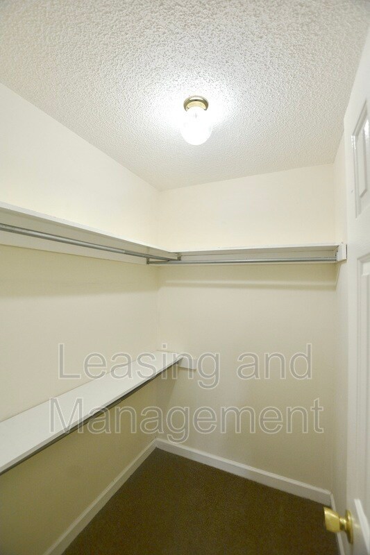 Building Photo - 1522 Theresa Dr