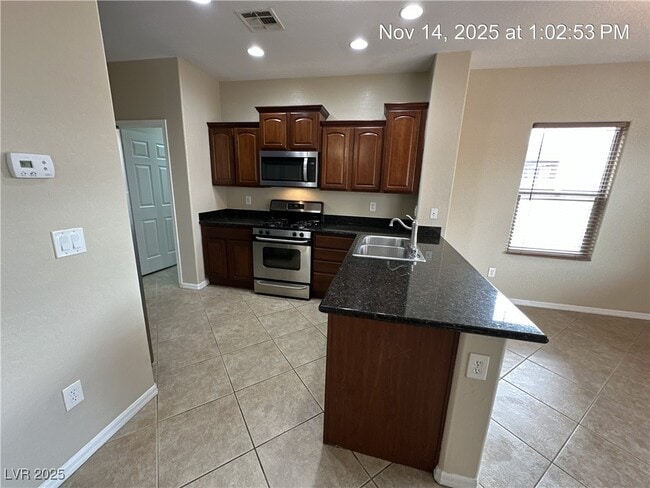 Building Photo - 6853 Feral Dove St