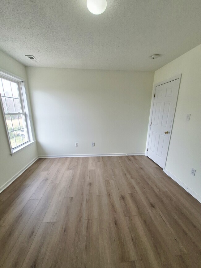 Building Photo - 7221 Oakmere Ct