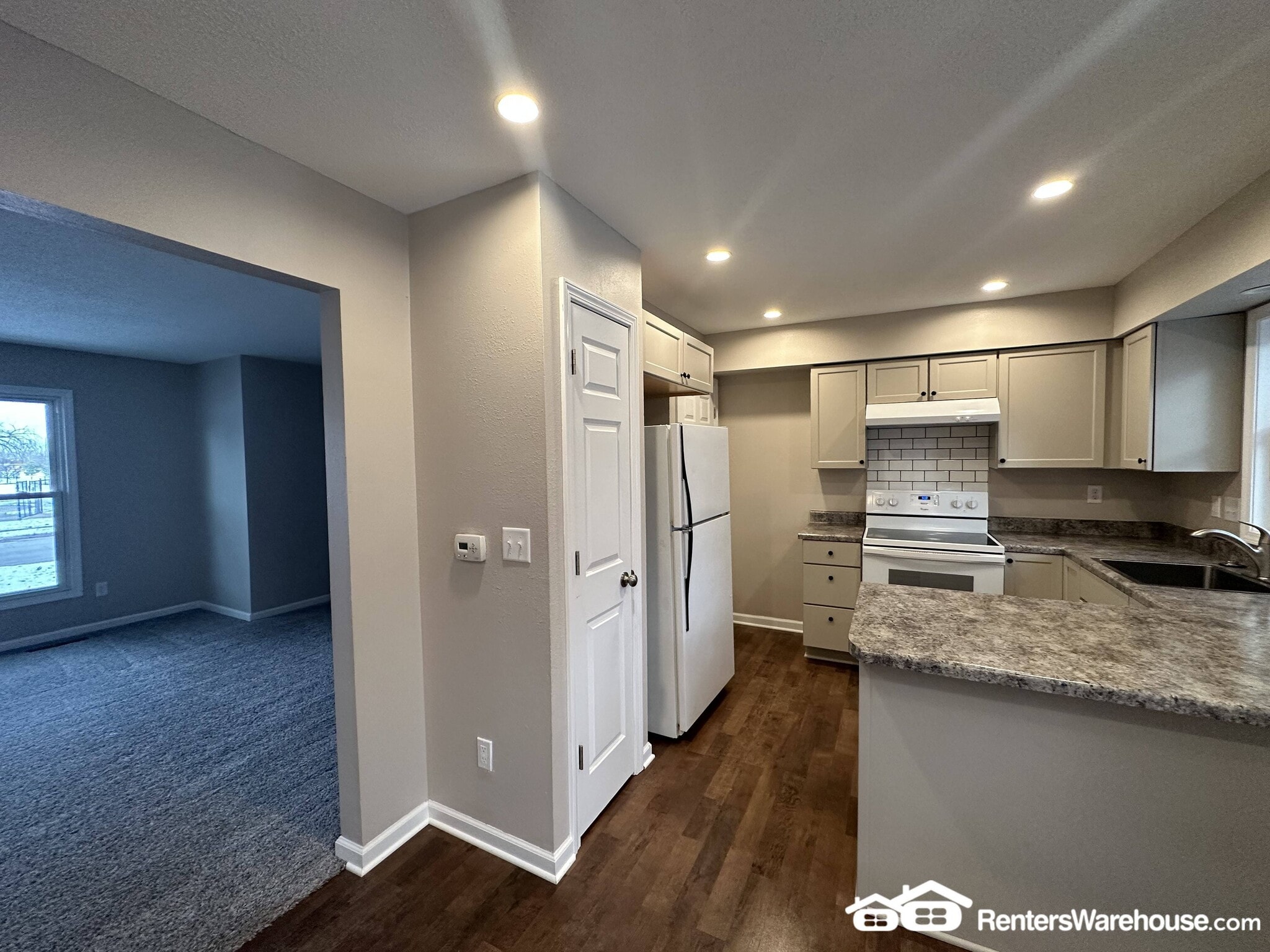 Building Photo - 4926 Madison Ave