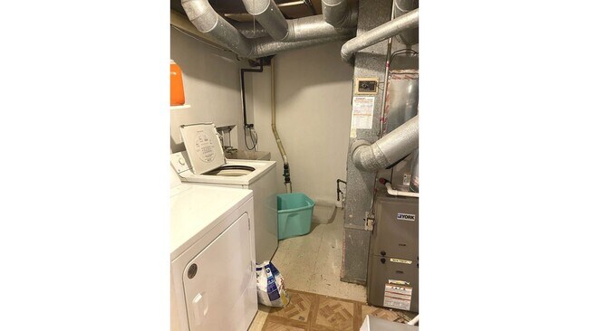 Building Photo - 322 Inverrary Ln