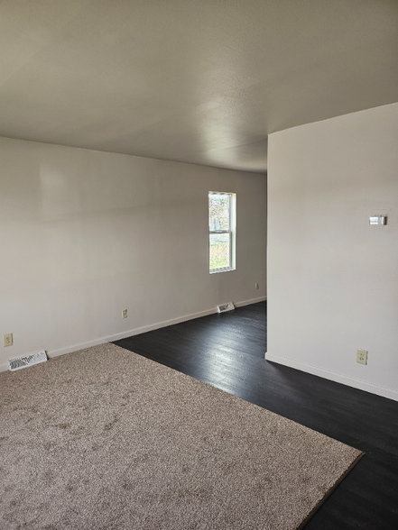 Building Photo - 5 Hanover Ln