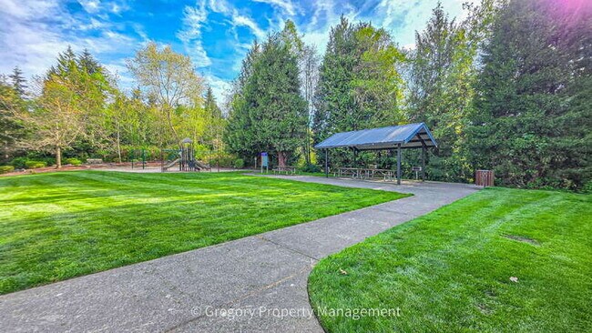 Building Photo - 6920 137th Pl SE