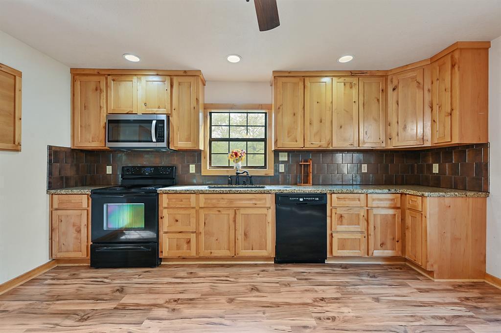 Kitchen - 11150 Lafountain Ln