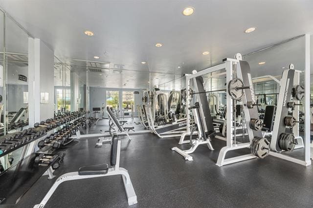 Building Photo - 3225 Turtle Creek Blvd