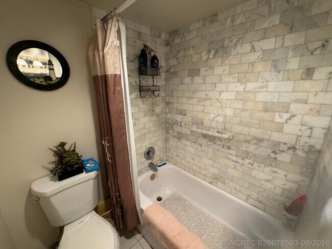 Building Photo - 1350 River Reach Dr