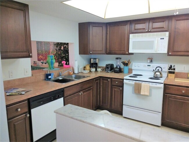 Building Photo - 307 Pine Hollow Cir