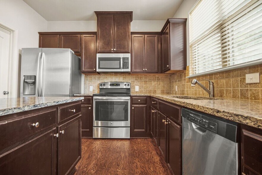 Building Photo - 1539 Creek Bend Ln NW