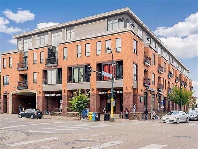 Building Photo - 9 W Franklin Ave