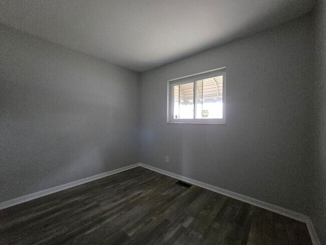 Building Photo - 3823 Iberis Ave