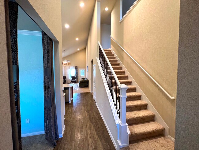 Building Photo - 11004 Cain Harvest Dr