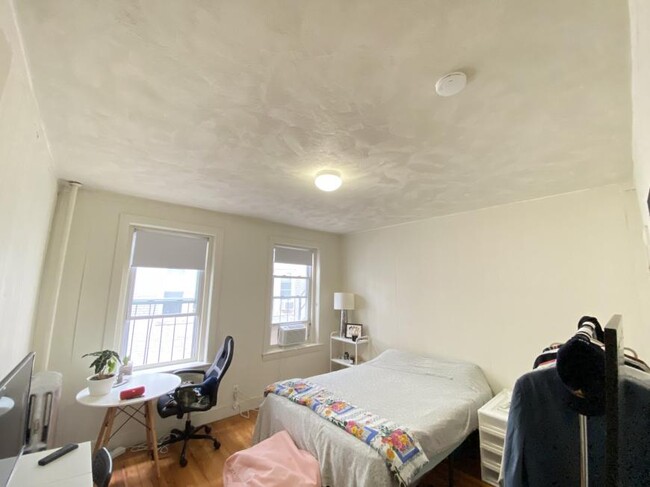 Building Photo - 1 bedroom in Boston MA 02134