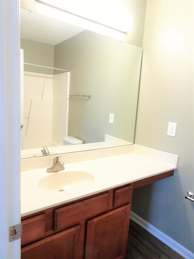 Building Photo - 4001 Grandeur Ave