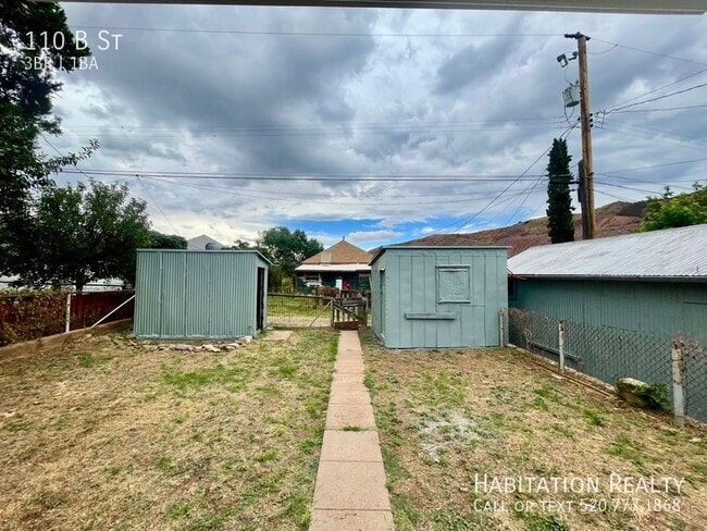 Building Photo - 110 B St