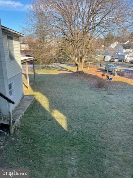 Building Photo - 12 W Main St