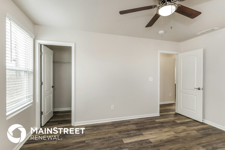 Building Photo - 16991 Green Crest Ln