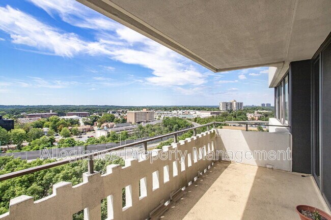 Building Photo - 6301 Stevenson Ave