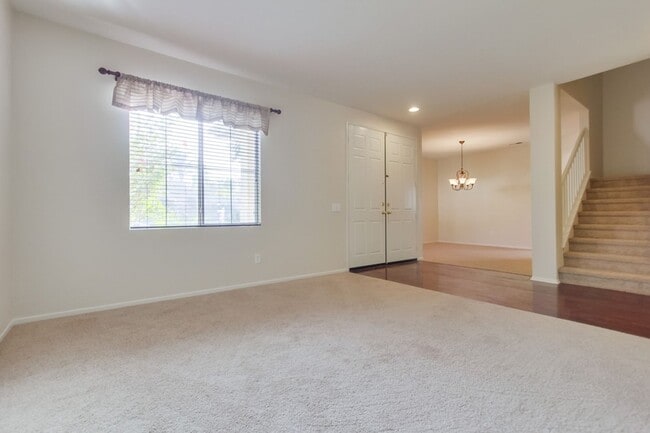Building Photo - Gorgeous 4 Bedroom Santa Fe Hills Home With a Pool!