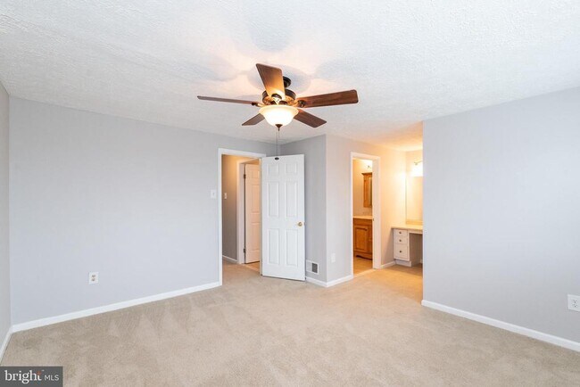 Building Photo - 3348 Raccoon Ct