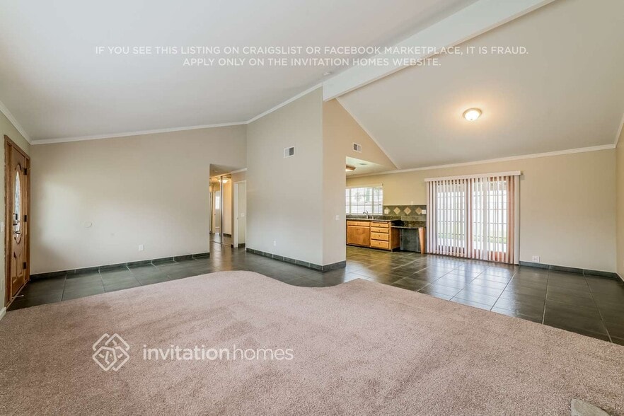 Building Photo - 1504 Cole Ave