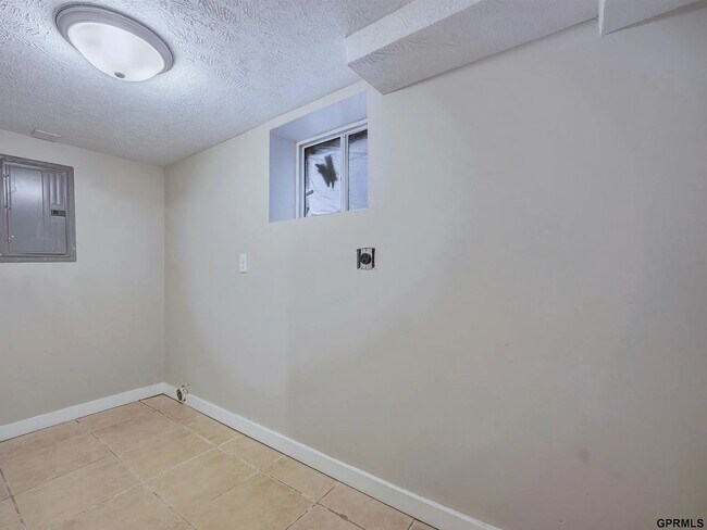 Building Photo - Two bedroom house for rent