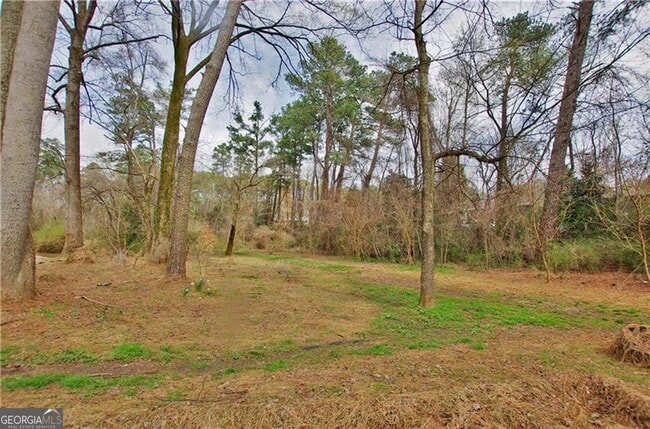 Building Photo - 302 Cedar Chase Cir NE