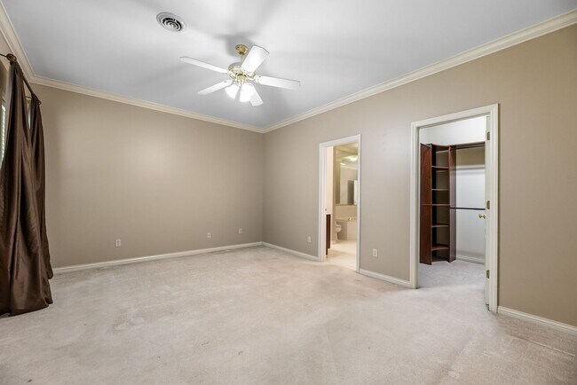 Building Photo - Beautiful 3 bedroom condo in Farragut!